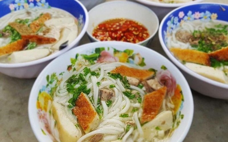 Bánh canh chả cá - món ăn linh hồn của Phan Thiết