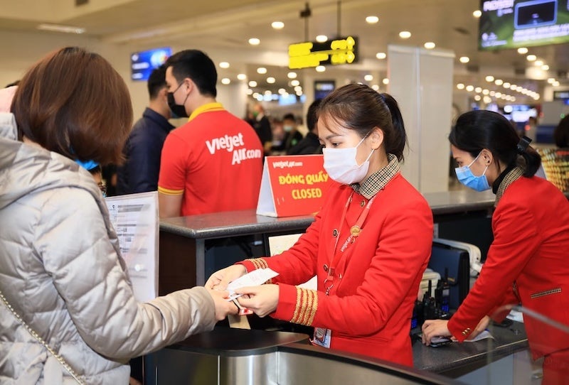 Vietjet nên cải thiện thái độ phục vụ của nhân viên